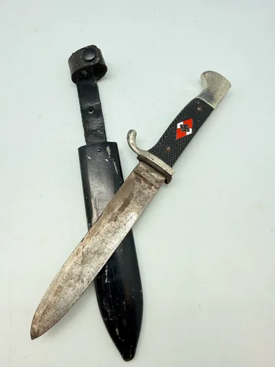 Tysk Hitler Jugend dolk, original med nyere rune