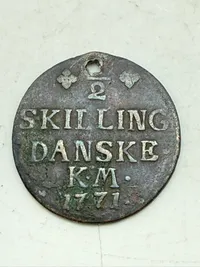 1/2 skilling danske 1771 med hul til vedhæng