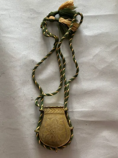 Original nordafrikansk krudt taske af messing