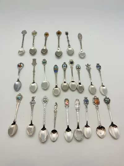 Samling souvenir skeer