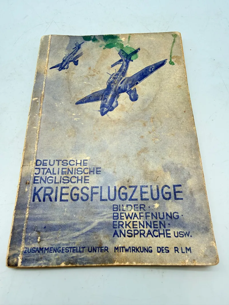 Tysk WW2 bog om fly, original