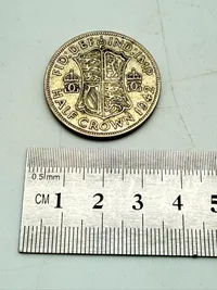 Engelsk half crown 1942 i sølv, 14 gram 0.500 lødighed