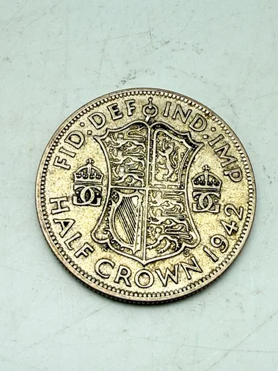 Engelsk half crown 1942 i sølv, 14 gram 0.500 lødighed