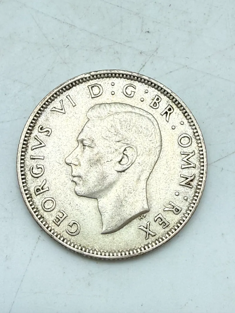 Engelsk 2 shilling 1944 i sølv, 11 gram 0.500 lødighed