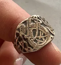 Fingerring af sølv i vikingestil