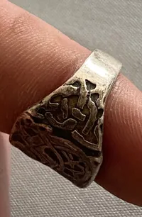 Fingerring af sølv i vikingestil