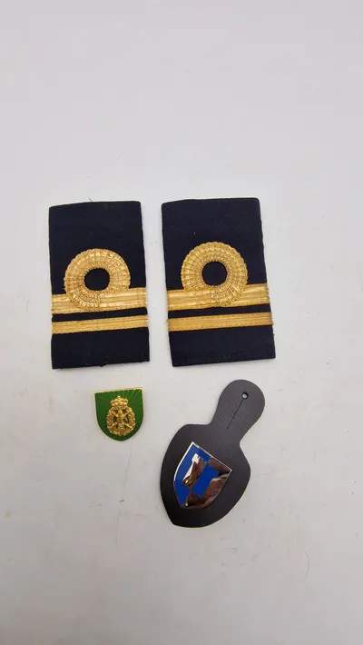 Skulderstropper, hjv mærke mm.