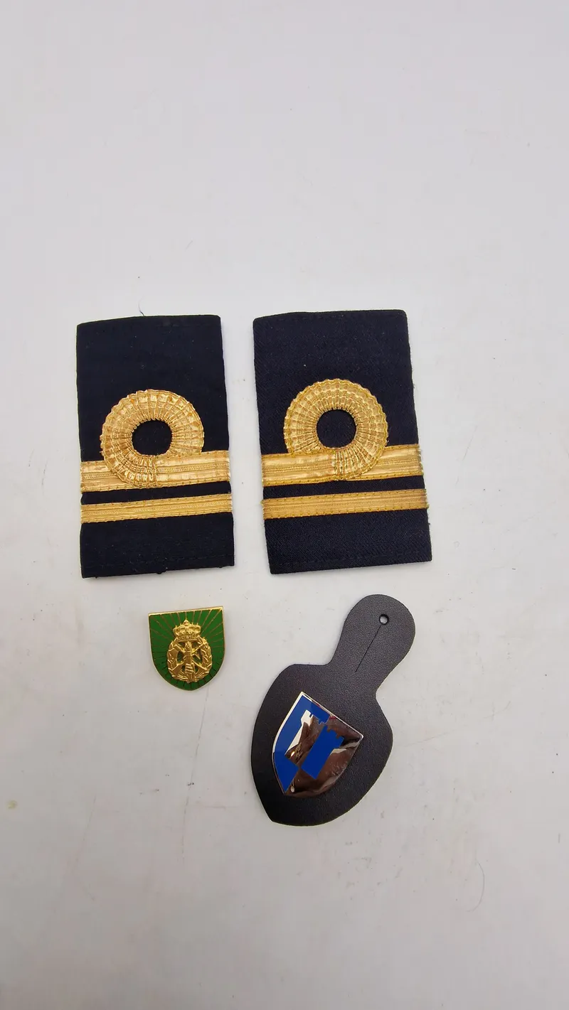 Skulderstropper, hjv mærke mm.