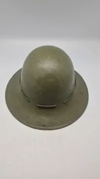 Britisk  Zuckerman-hjelm fra ww2. Original
