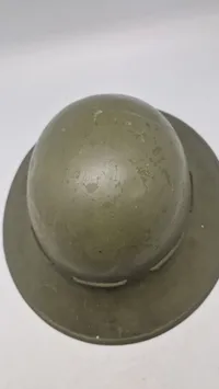 Britisk  Zuckerman-hjelm fra ww2. Original