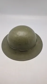 Britisk  Zuckerman-hjelm fra ww2. Original