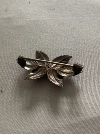 Broche af sølv fra 1920’erne