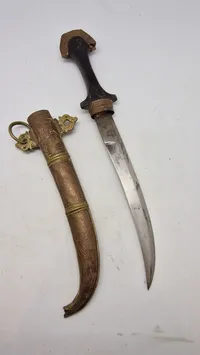 Koummya, (also Khoumija or Koumaya; Arabic: كمية)  North African Dagger