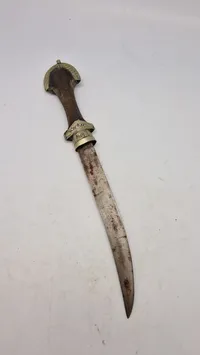Koummya, (also Khoumija or Koumaya; Arabic: كمية)  North African Dagger