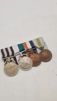 Nepalesisk militær medalje gruppe. Original
