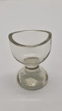 Gammelt øjnskylle glas