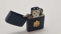 Lighter med amerikansk våbenskjold Zippo