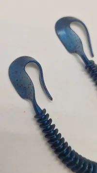 Berkley PowerBait Power Leech softbaits i blå