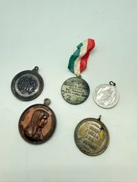 Religiøse medaljer mm.