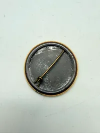 Originalt badge Anti Vietnam,  originalt lige til hjelmen