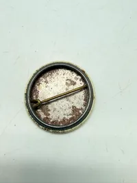 Originalt badge Anti Vietnam,  originalt lige til hjelmen