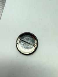 Originalt badge Anti Vietnam,  originalt lige til hjelmen