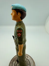 UN figur af keramik