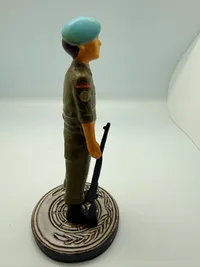 UN figur af keramik