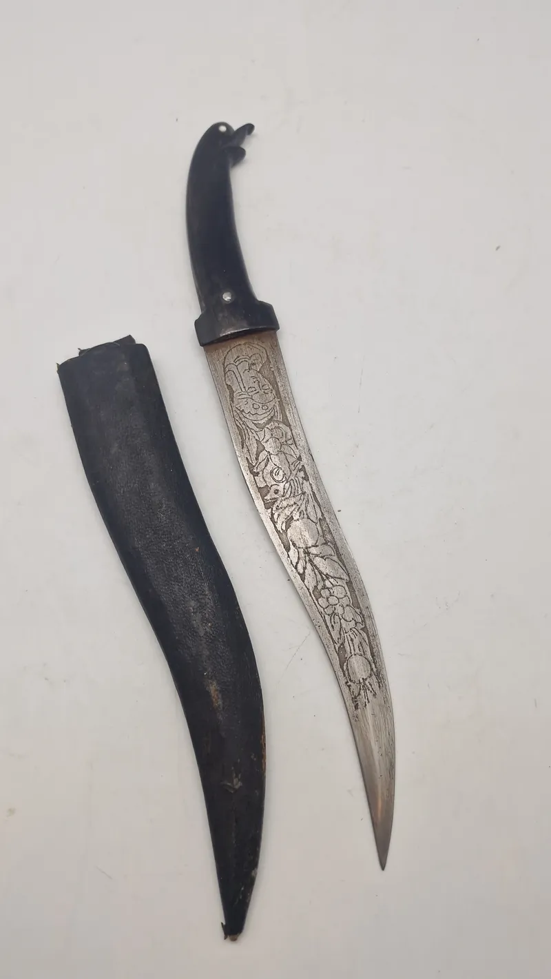 Antik orientalsk dolk