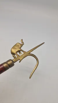 Indisk Elefant fører stok