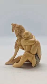 Antik JAPANESE HAND CARVED EROTIC NETSUKE FIGURES EDO / MEIJI PERIODE
