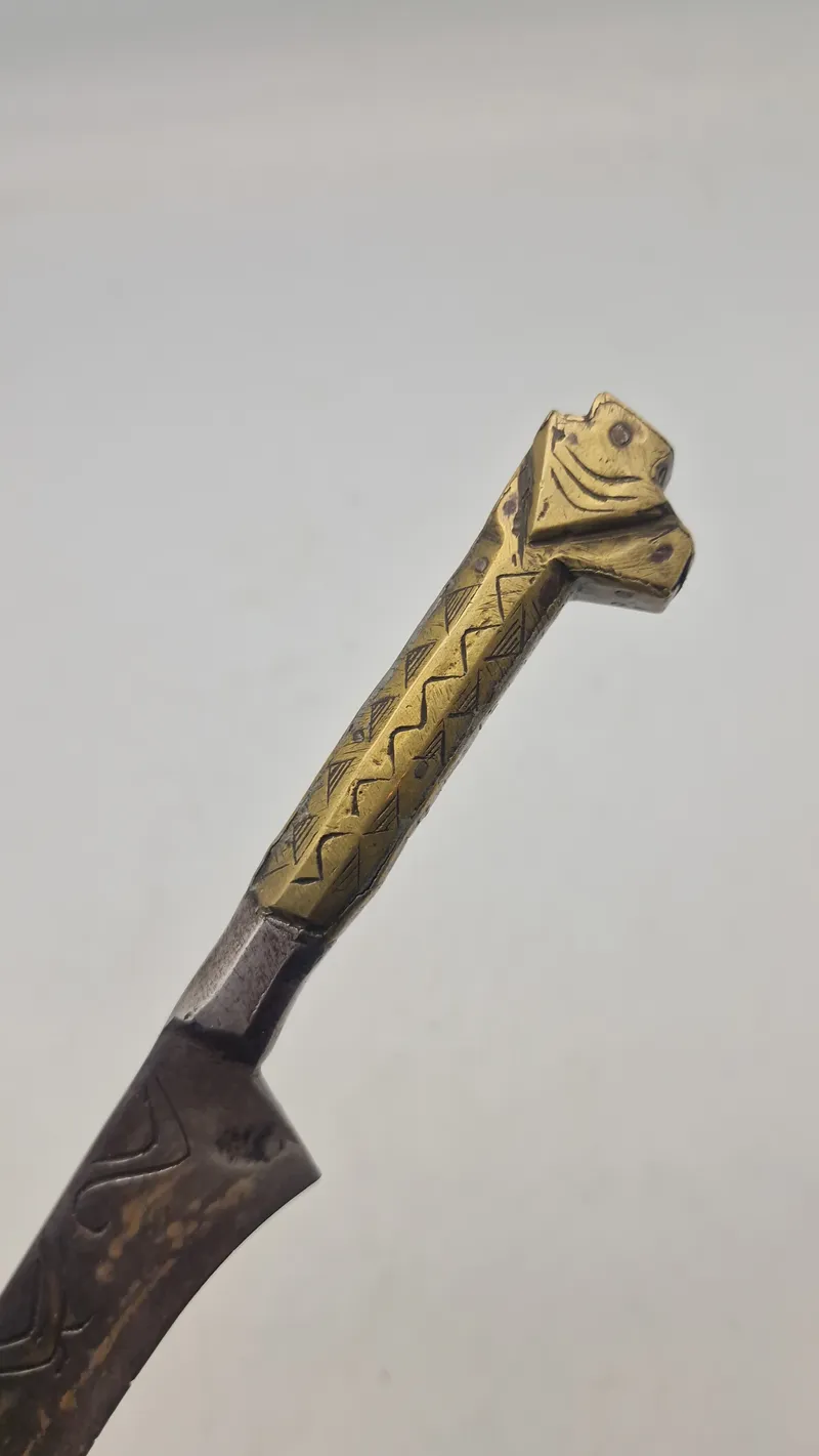 Antik orientalsk dolk