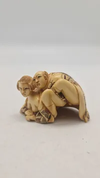 Antik JAPANESE HAND CARVED EROTIC NETSUKE FIGURES EDO / MEIJI PERIODE