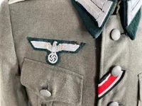 Original Tysk Højt dekoreret Oberleutnant kampjakke, Tyske kors i guld, Nærkampspange, krimskjold mm.