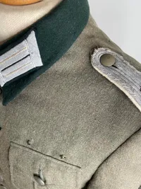 Original Tysk Højt dekoreret Oberleutnant kampjakke, Tyske kors i guld, Nærkampspange, krimskjold mm.