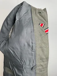 Original Tysk Højt dekoreret Oberleutnant kampjakke, Tyske kors i guld, Nærkampspange, krimskjold mm.