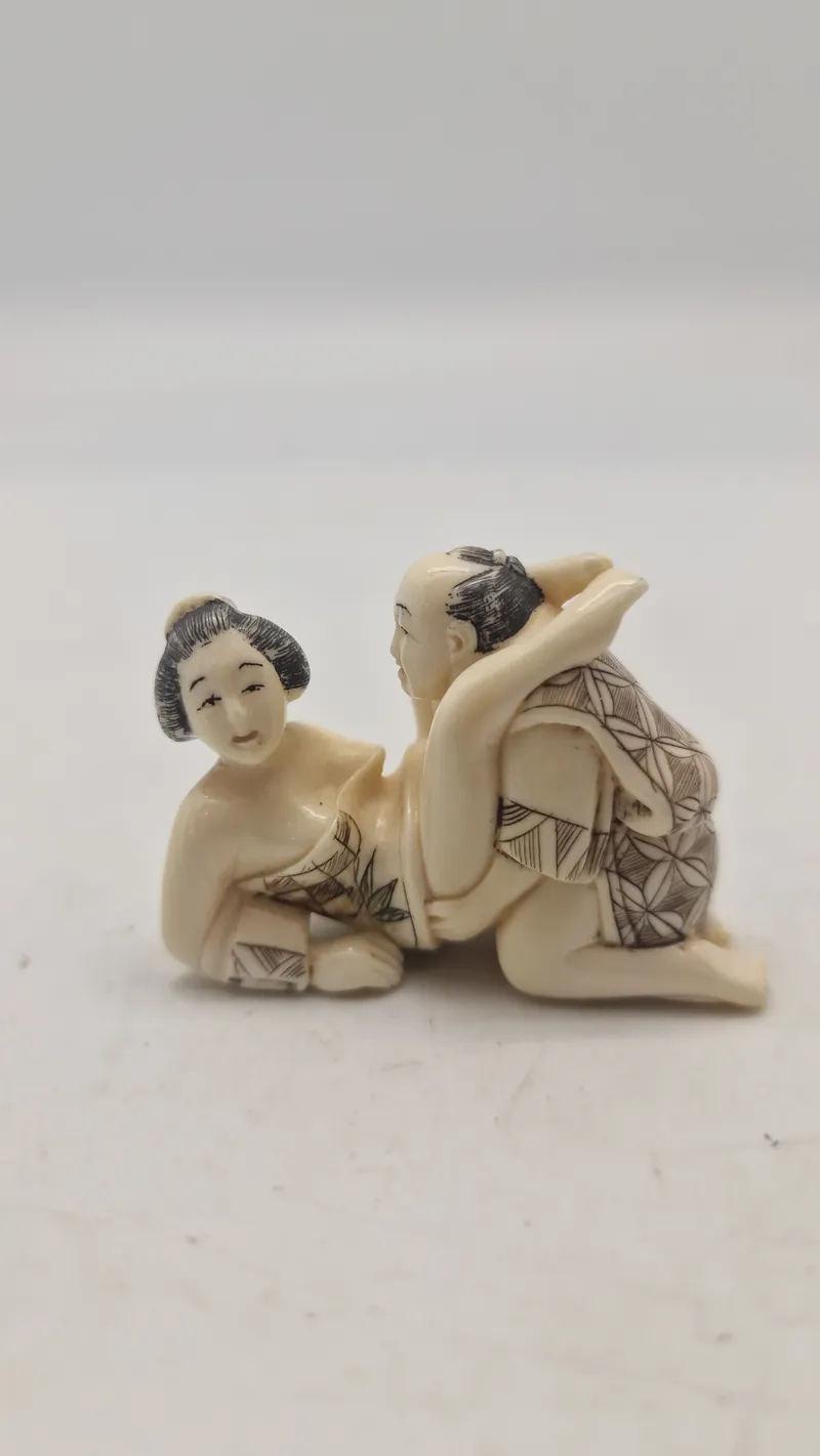Antik JAPANESE HAND CARVED EROTIC NETSUKE FIGURES EDO / MEIJI PERIODE
