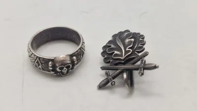 SS ring og egeløv, postwar