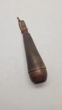Antikt krudthorn