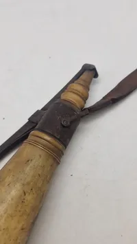 Antikt krudthorn