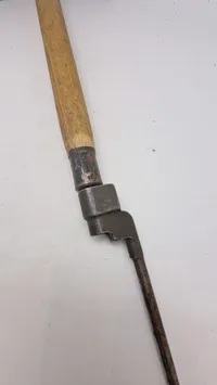 Engelsk WW2 hakke med bajonet 1944 dateret