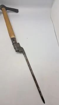 Engelsk WW2 hakke med bajonet 1944 dateret