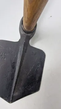 Engelsk WW2 hakke med bajonet 1944 dateret