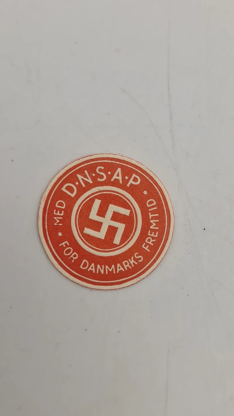 D.N.S.A.P. mærkat ww2, original
