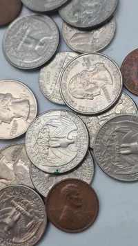 Assorted Lot of US Circulated Coins - Quarters, Dimes, Nickels, and Pennies