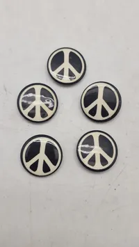 Hippie pins 