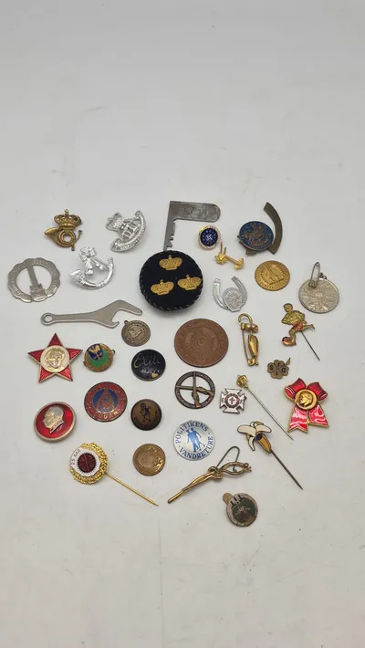 Samling pins 