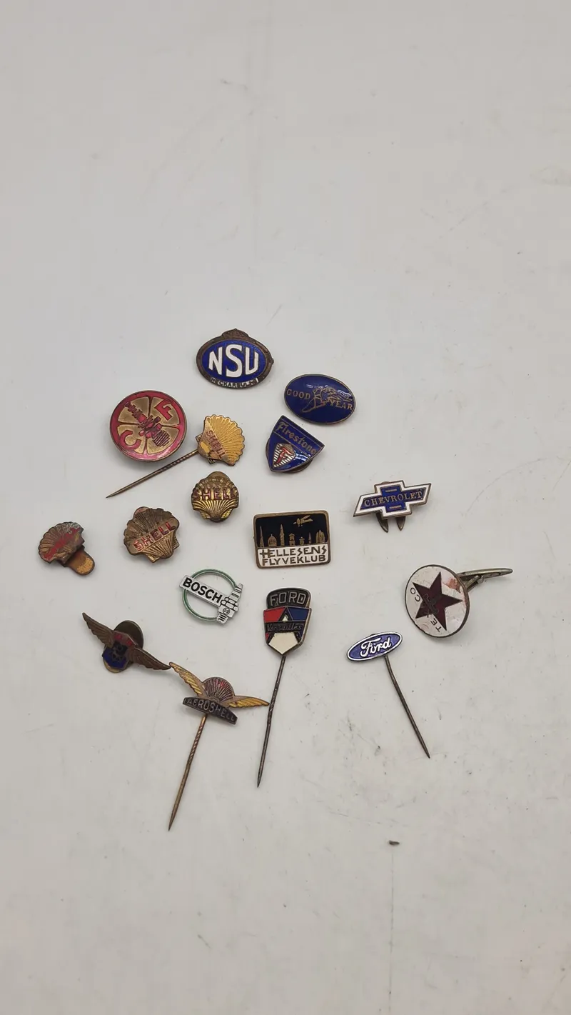 Samling pins 