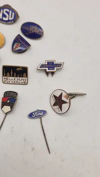 Samling pins 