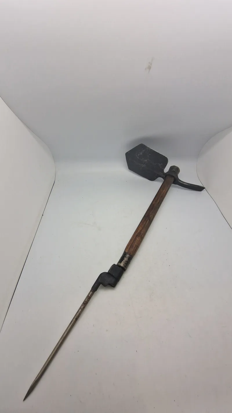 Engelsk WW2 Hakke med sømbajonet 